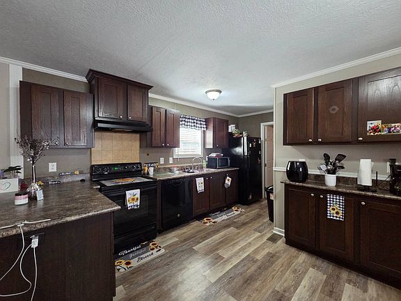 2nd image of 324 River Point Dr