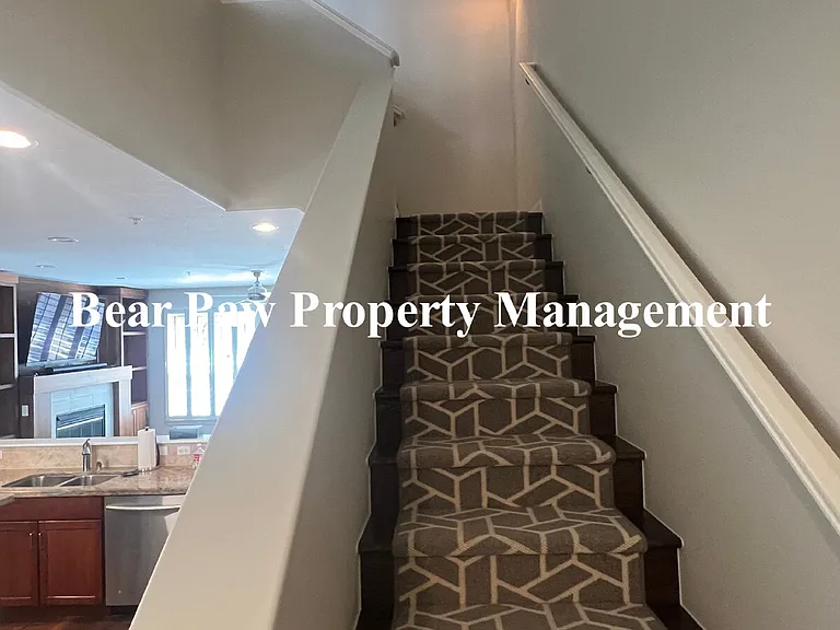 423 S Reed Ct — Photo 16