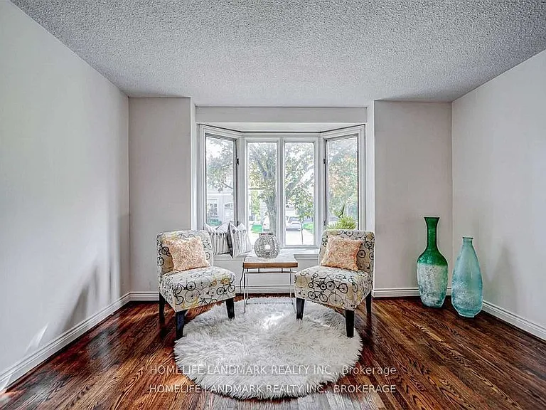 44 Frontenac Ave — Photo 8