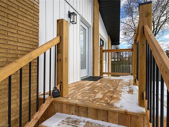 4th image of 40 Westaway Pl