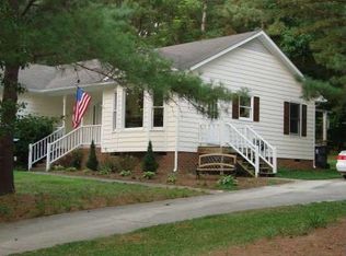 3401 Surry Hill Ln, Apex, NC 27539