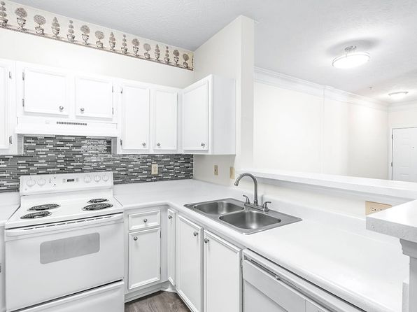 50 Saint James Dr #14-14103