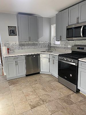 4th image of 20-27 36th St #1