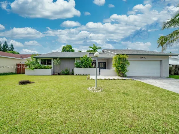 11570 SW 92nd St, Miami, FL 33176