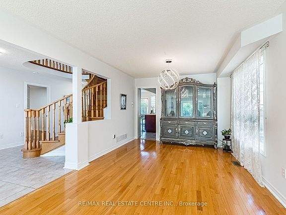 5th image of 5343 Russell View Rd
