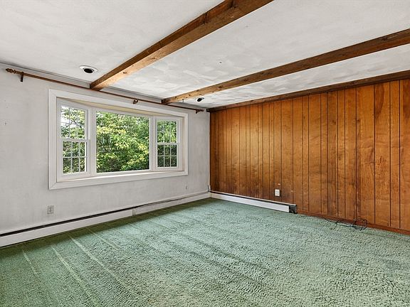 4th image of 65 Green Dr