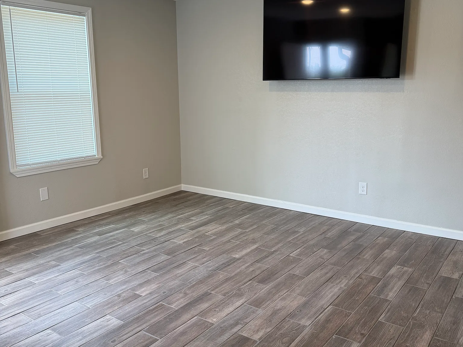 Studio, 550 sqft, $1,295 — Photo 4