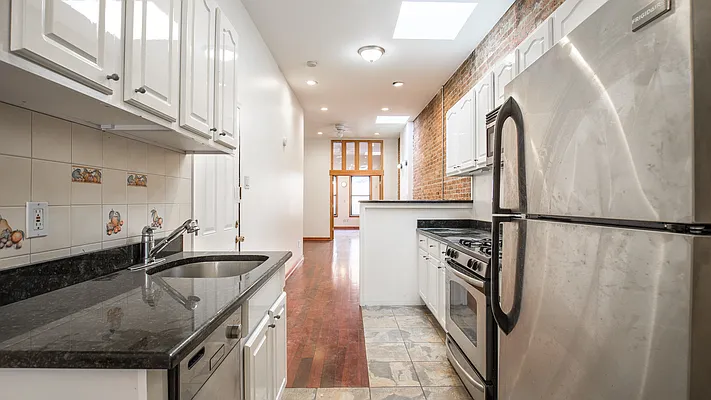 Rented by Compass | media 16