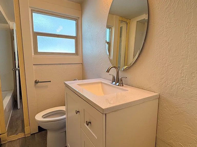 25 E 32nd Ave — Photo 15