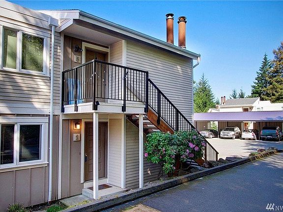 2nd image of 12718 NE 120th St APT J1