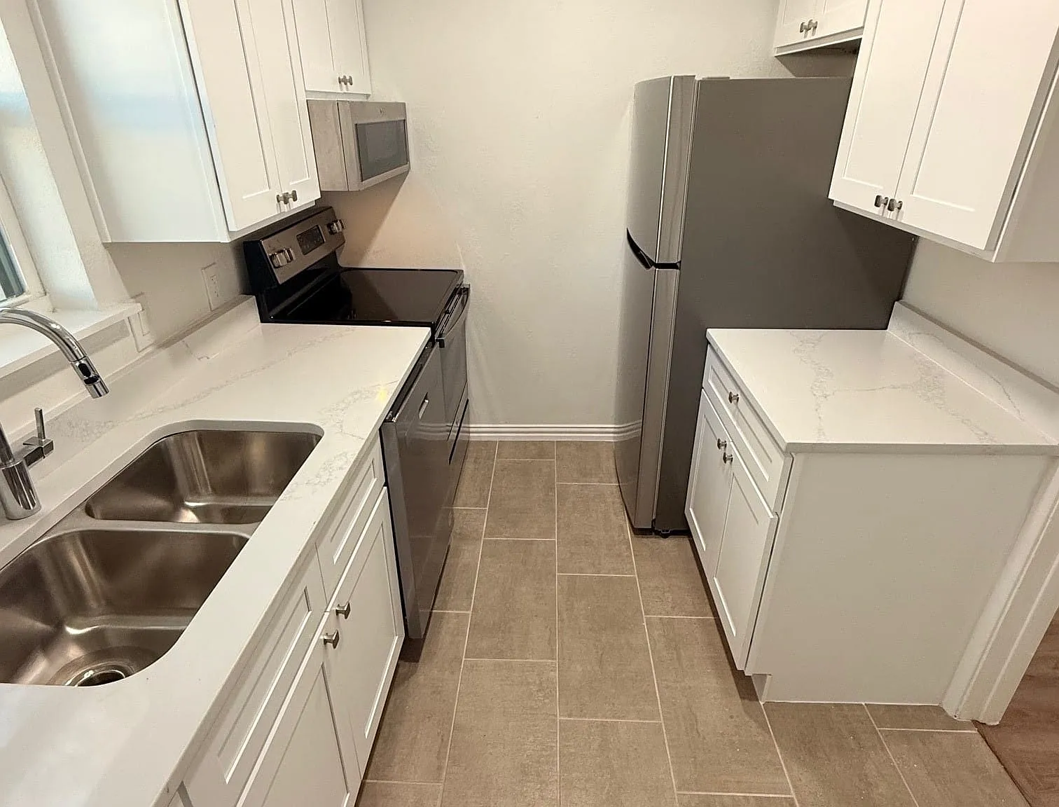 2 bed, 1.0 bath, 766 sqft, $1,745 — Photo 3