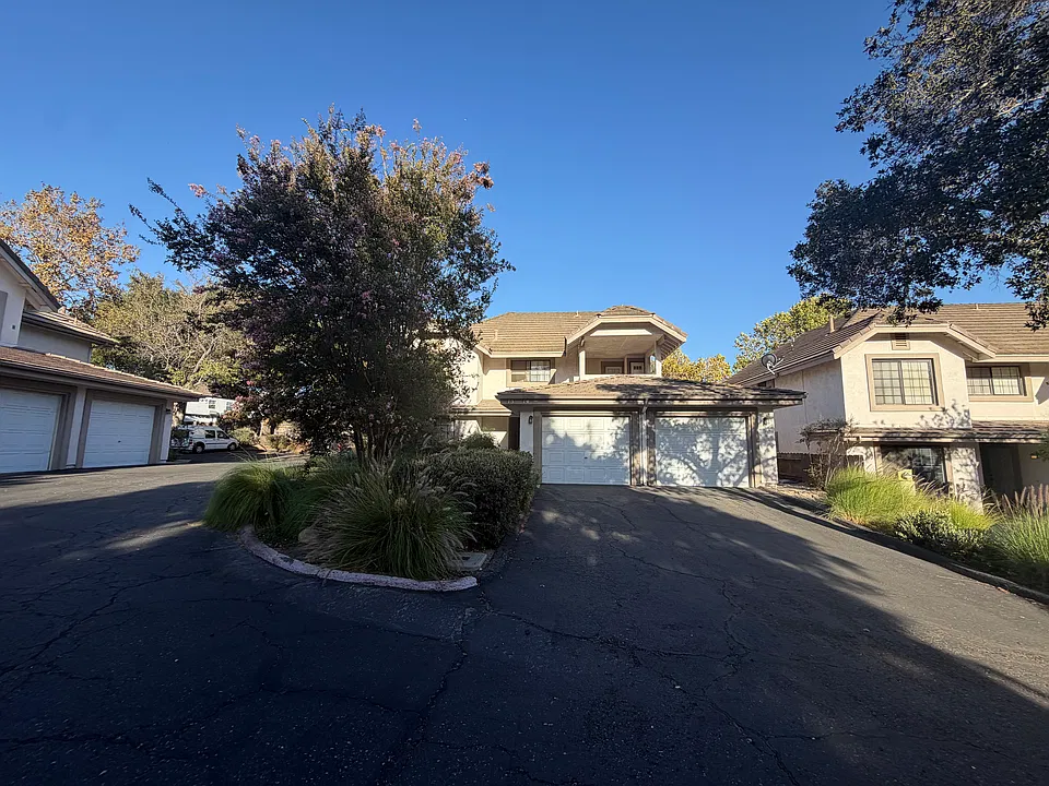 1493 Aarhus Dr