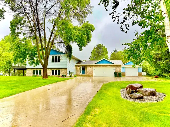 470 Pleasant Crest Cir, Annandale, MN 55302