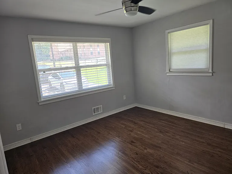 869 Jefferson Ave — Photo 13