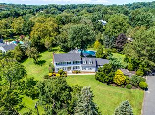 231 Peachwood Rd, Middletown, NJ 07748