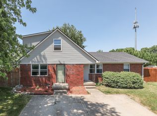 1662-1666 Stonegate Dr, Greenwood, IN 46142