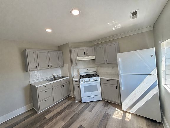 2nd image of 5113 22nd Ave #5