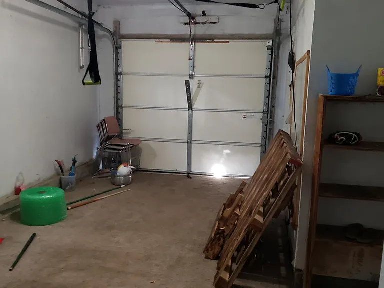 1 car garage