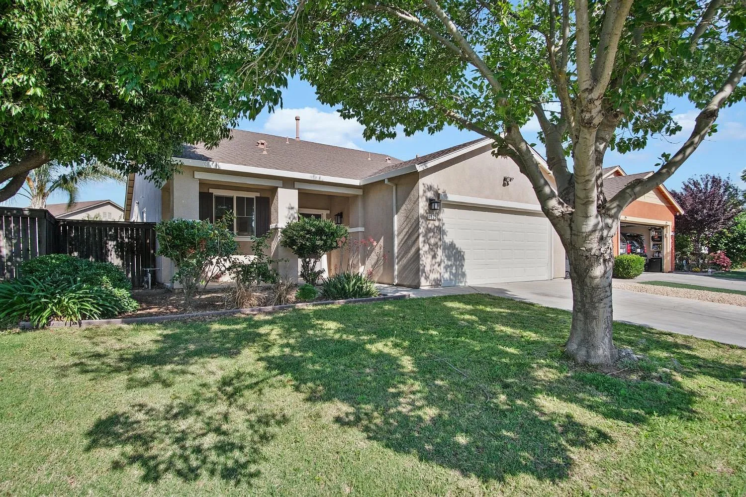 1625 Jardin Way photo 1