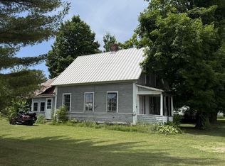 137 S Pleasant St, North Troy, VT 05859