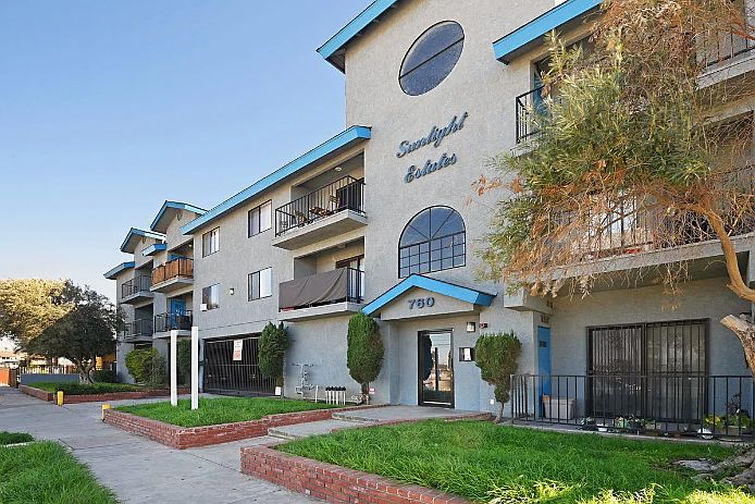 carvela metallic sandals