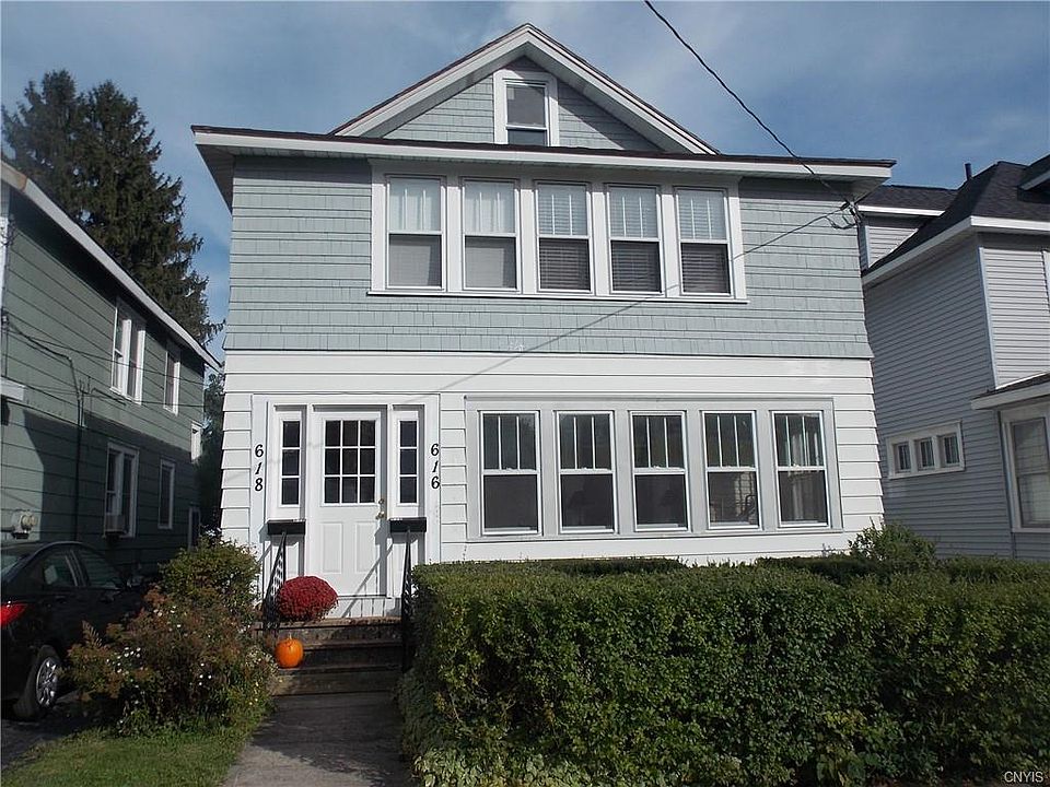 1st image of 616-618 Helen St #18