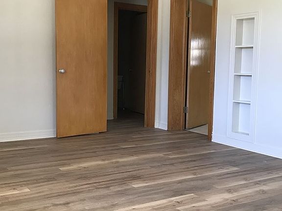 4th image of 218 Saint Michael St