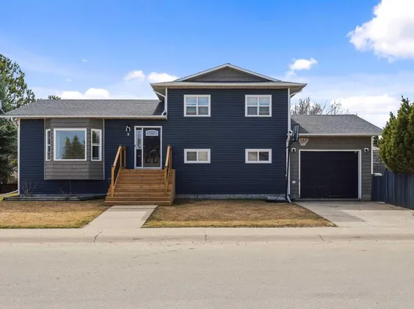 2 E Pritchard Dr, Whitecourt, AB T7S 1B7