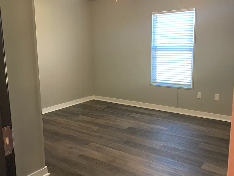 710 Dave Ln — Photo 5