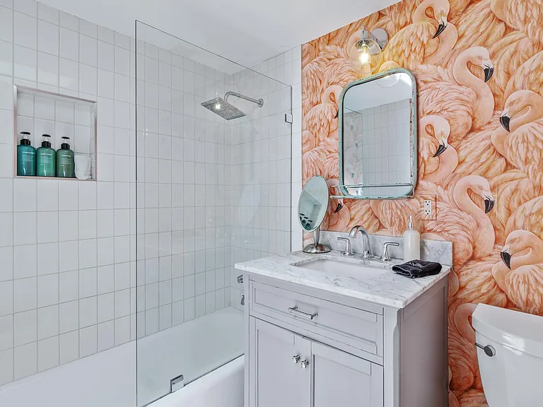 483 E Francis Dr — Photo 17