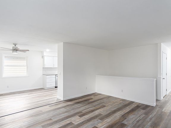 4th image of 927-929 Suffolk Dr