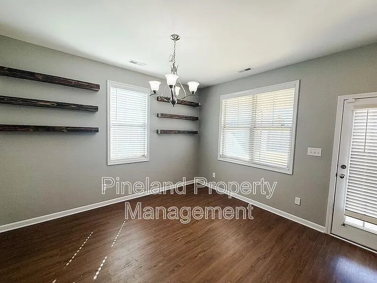268 Chatfield Dr — Photo 4