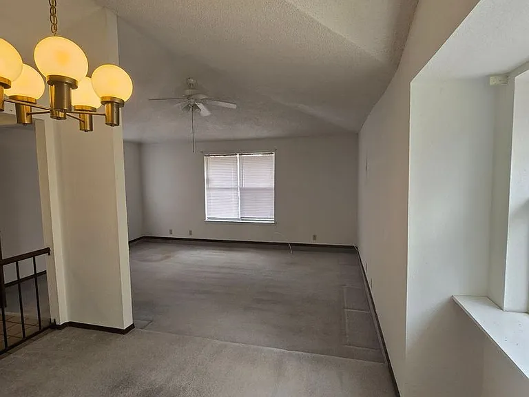 4536 General Maloney Cir — Photo 9