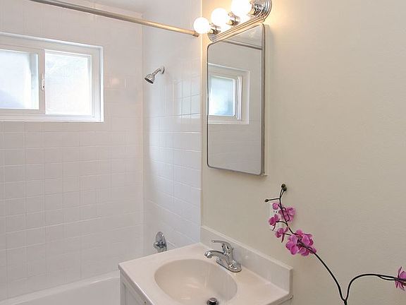 3rd image of 777 Meadowsweet Dr APT 221