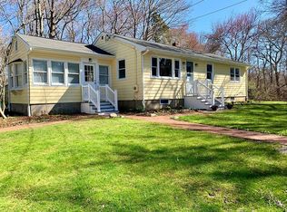 20 Sunset Rd, Narragansett, RI 02882