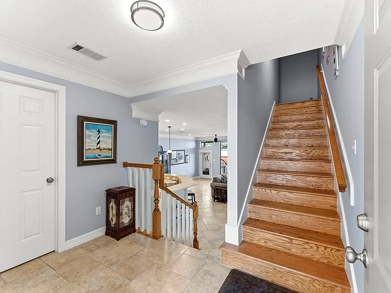 1208 Lake View Dr — Photo 6
