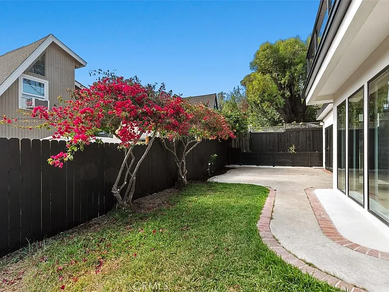 28851 Shady Pl — Photo 32