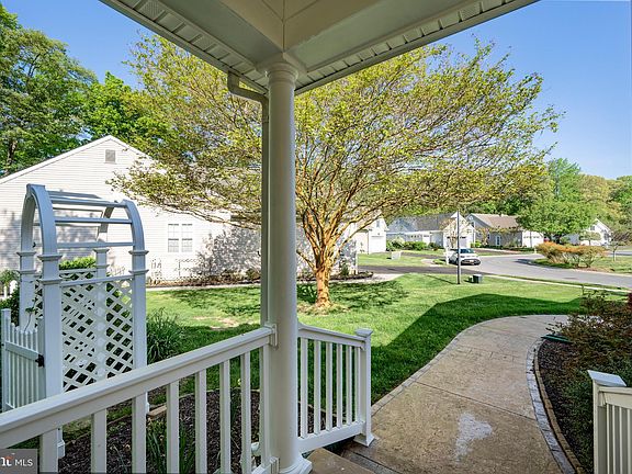 4th image of 27 Winchelsea Ct