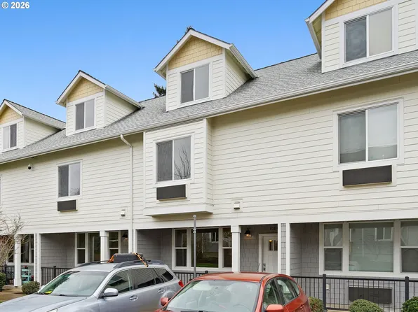 10845 E Burnside St, Portland, OR 97216