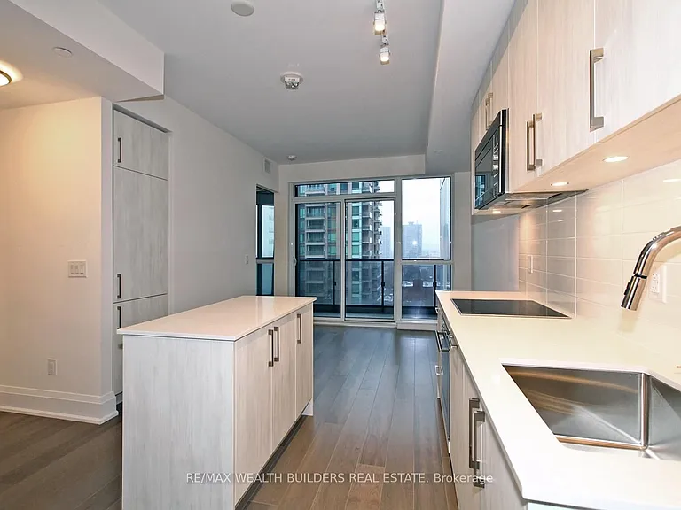 88 Cumberland St #905 — Photo 4