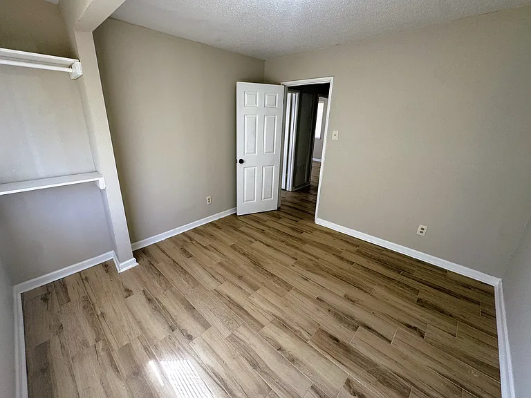 961 N Perkins Rd — Photo 8