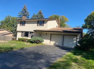 2958 Furness St N, Maplewood, MN 55109