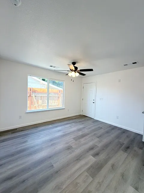 3 bed, 800 sqft, $1,750 — Photo 4