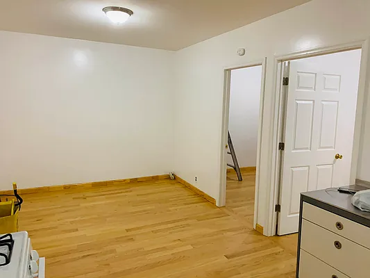 Rented by Voro New York | media 18