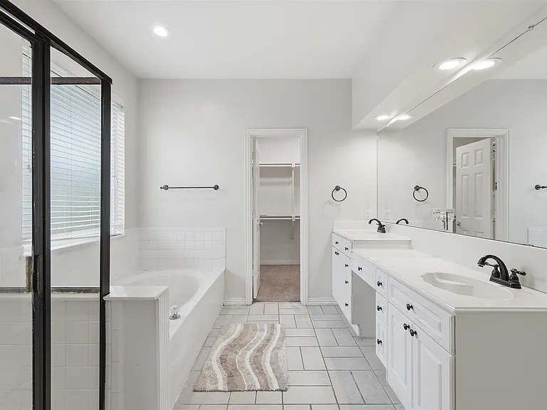 11317 Sunrise Ln — Photo 24
