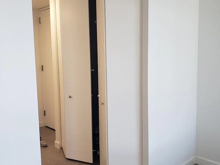 1030 N State St #25F — Photo 6