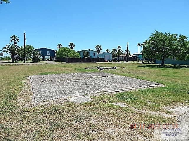 2nd image of 204 S South Shore Dr