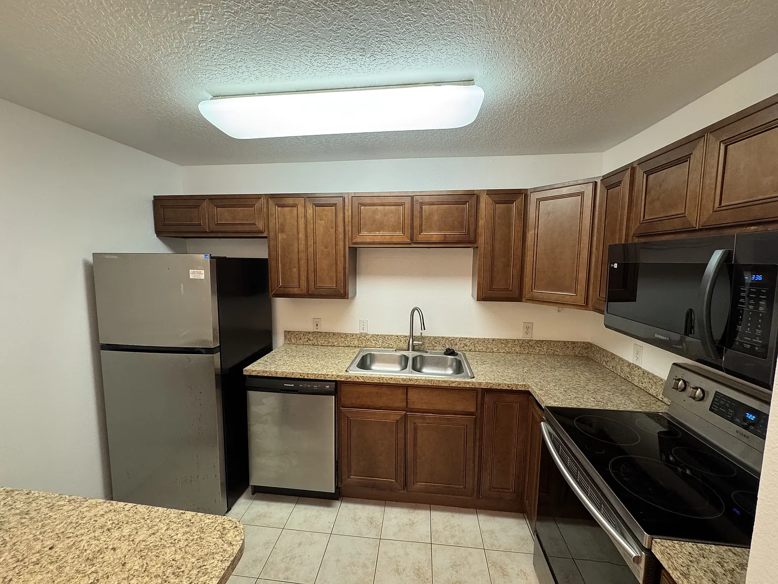 1790 Rockywood - 223 — Photo 4
