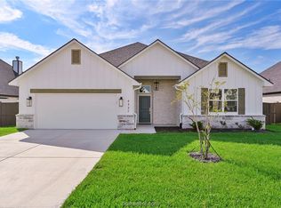 4327 Fox River Ln, Bryan, TX 77802
