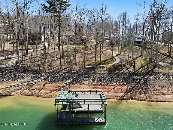 4th image of 1447 Cove Pointe Rd
